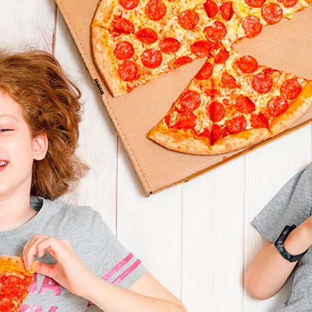 Яку піцу замовити дітям, щоб було смачно і не шкідливо?