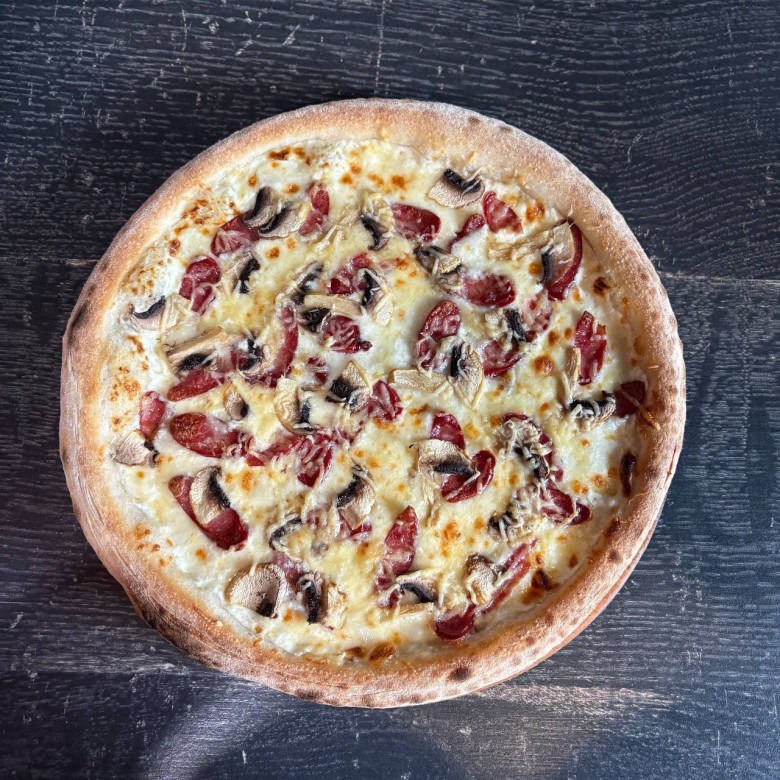 Піца Карпатська